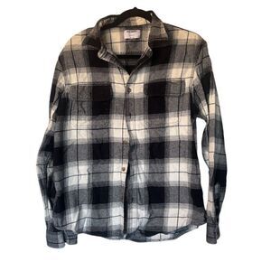 Old Navy Men's L Black & White Plaid Flannel Button-Up Shirt